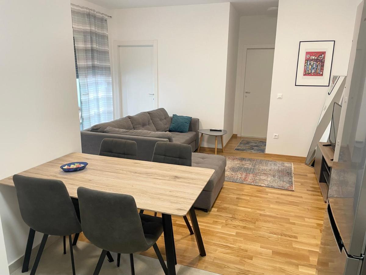 Apartment Diana Zara Parking Free Εξωτερικό φωτογραφία